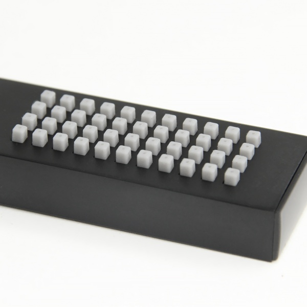 CS-7105-B_1